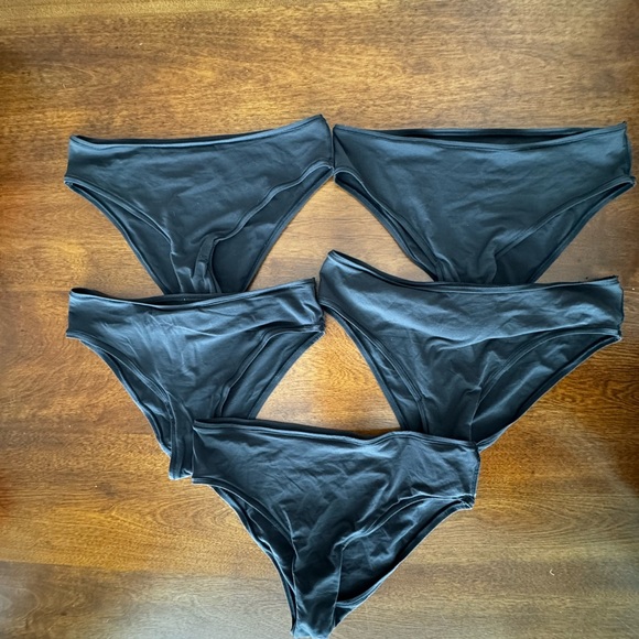 Skims Fits Everybody Cheeky Brief - Black - Picture 3 of 4